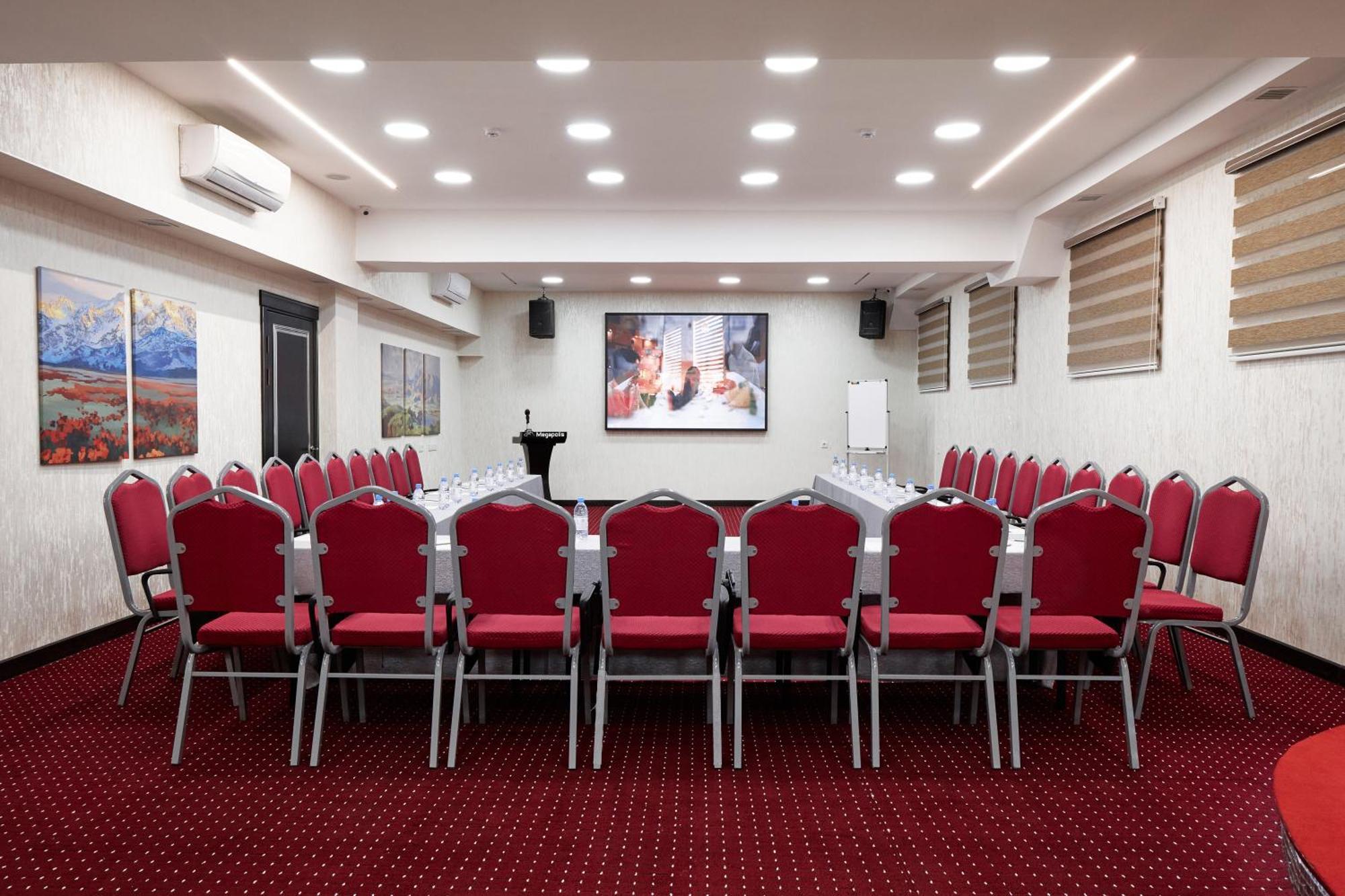 Megapolis Hotel Шымкент Экстерьер фото